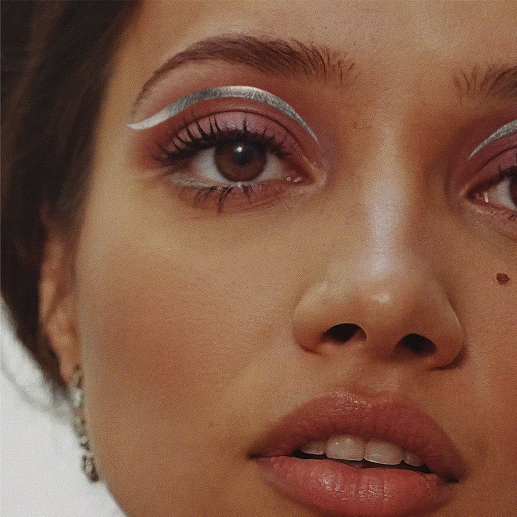 Silver Wing Eyeliner