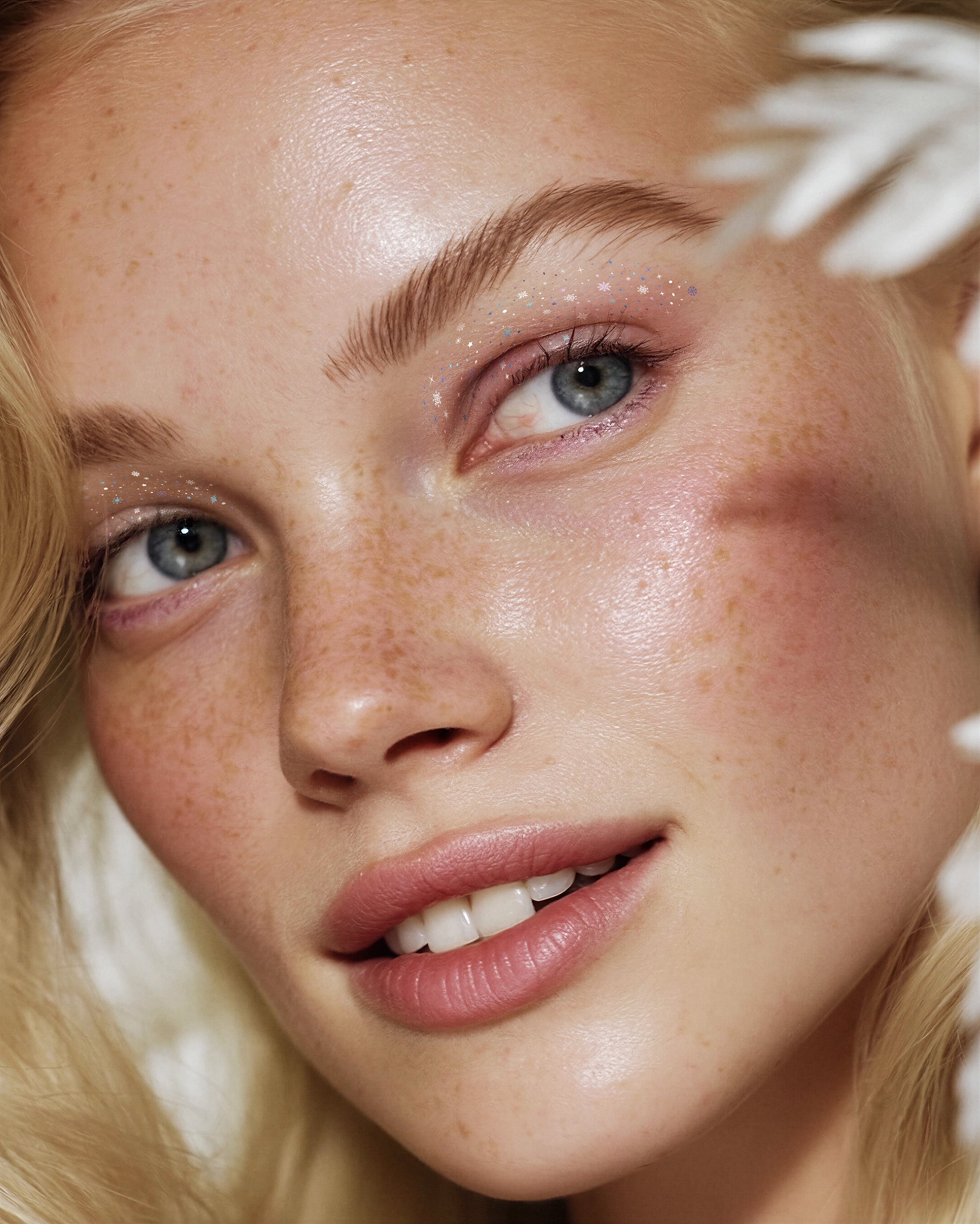 Snowflake Eye Speckles